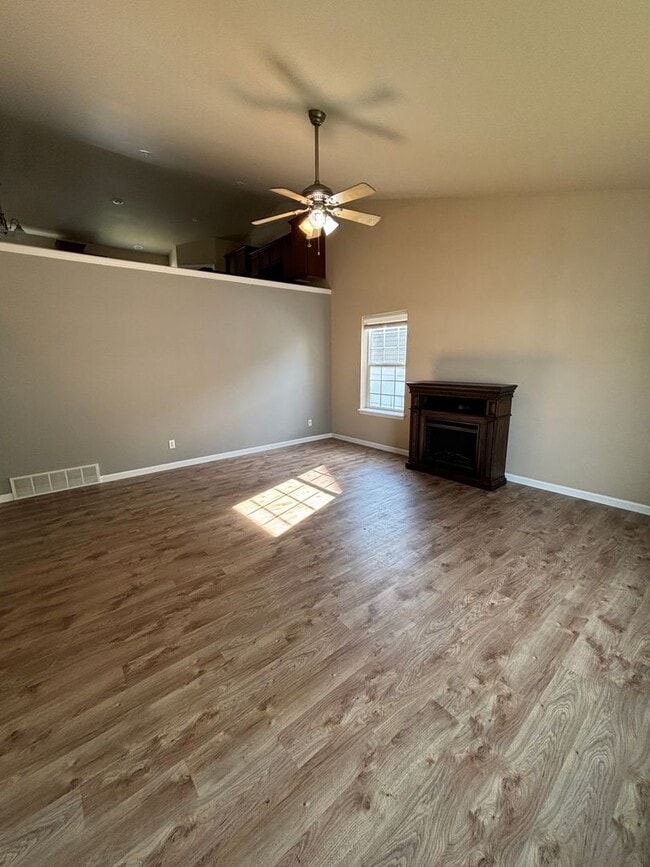 Building Photo - 1324 Cortez Ave