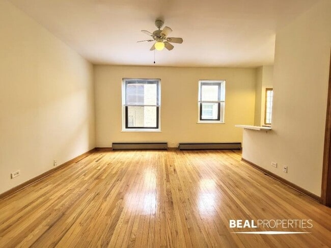 Building Photo - 0 bedroom in CHICAGO IL 60657