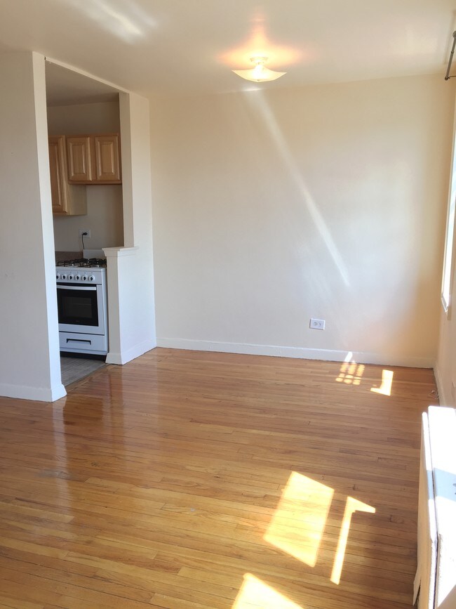 Building Photo - 315 Ovington Ave