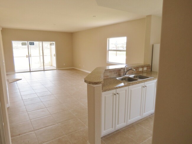 Palmesta Living Room - 27490 Palmesta Circle, Unit 38