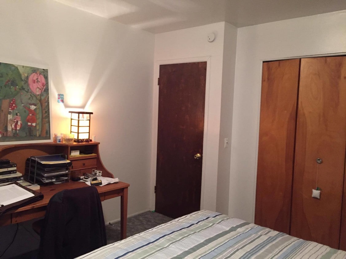 Primary Photo - 913 Dewey Ave