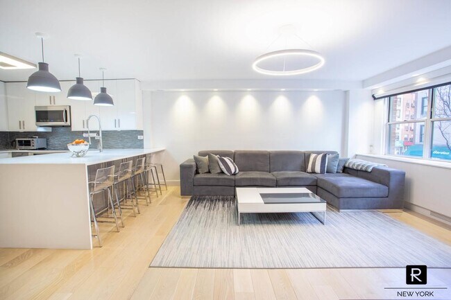 Foto del edificio - 300 East 71st Street