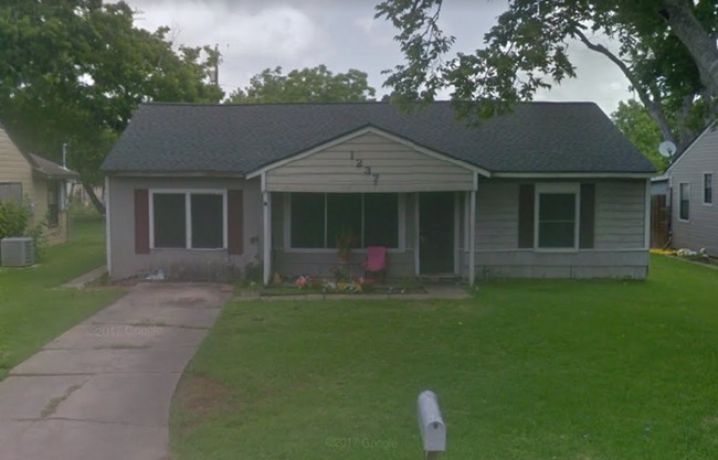 Building Photo - Great 3 Bedroom Single Family in Angleton