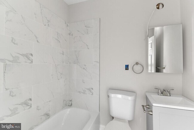 Foto del edificio - 1626 Carswell St