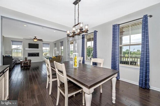 Foto del edificio - 3539 Shady Pines Ln