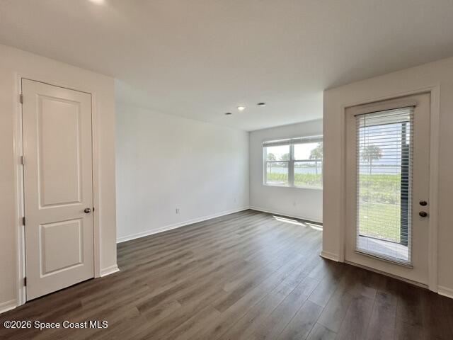 Foto del edificio - 1239 Bluewater Ln