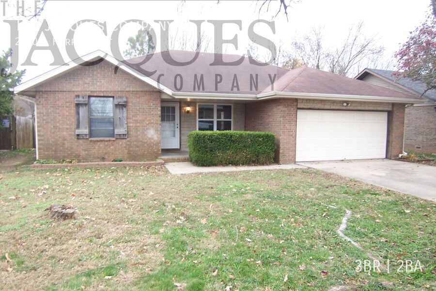 Primary Photo - Very Clean 3 Bedroom 2 Bath 2 Car Garage Q...