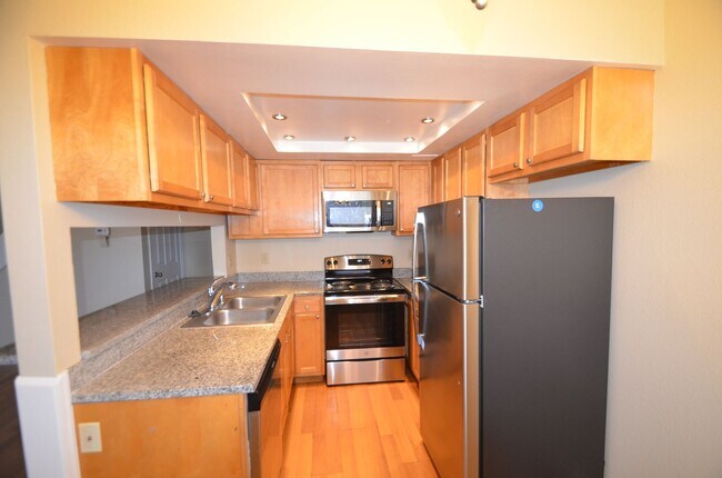 Foto del edificio - 670 Winona Ct