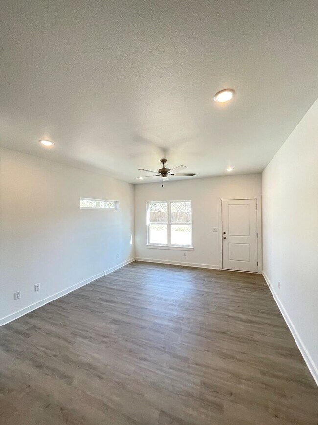 Foto del edificio - Brand new modern townhomes