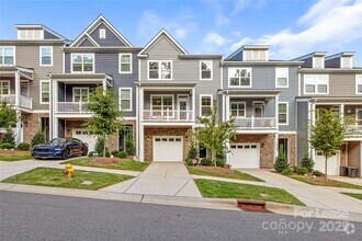 Building Photo - 10252 Glenmere Crk Cir