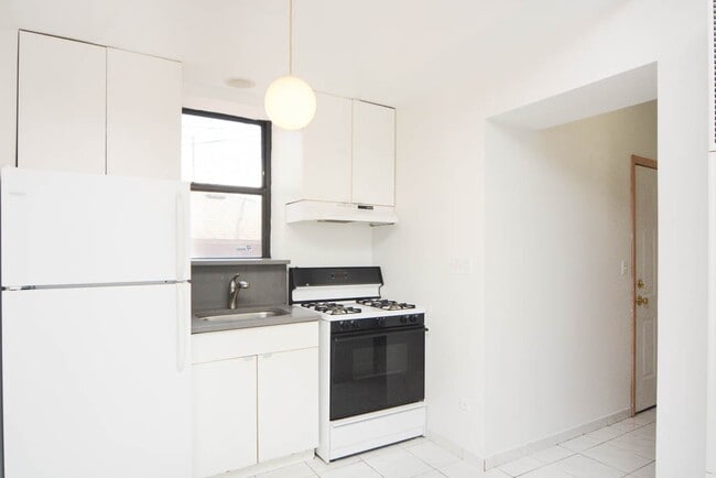 Foto del edificio - 531 N Claremont Ave