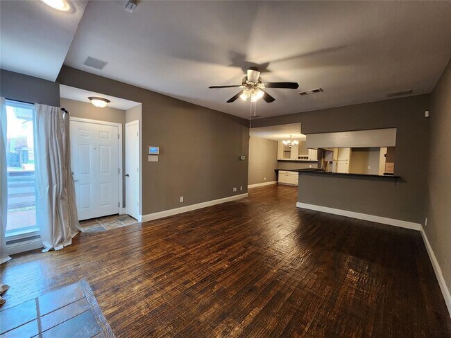 Foto del edificio - 1029 Wakefield Dr