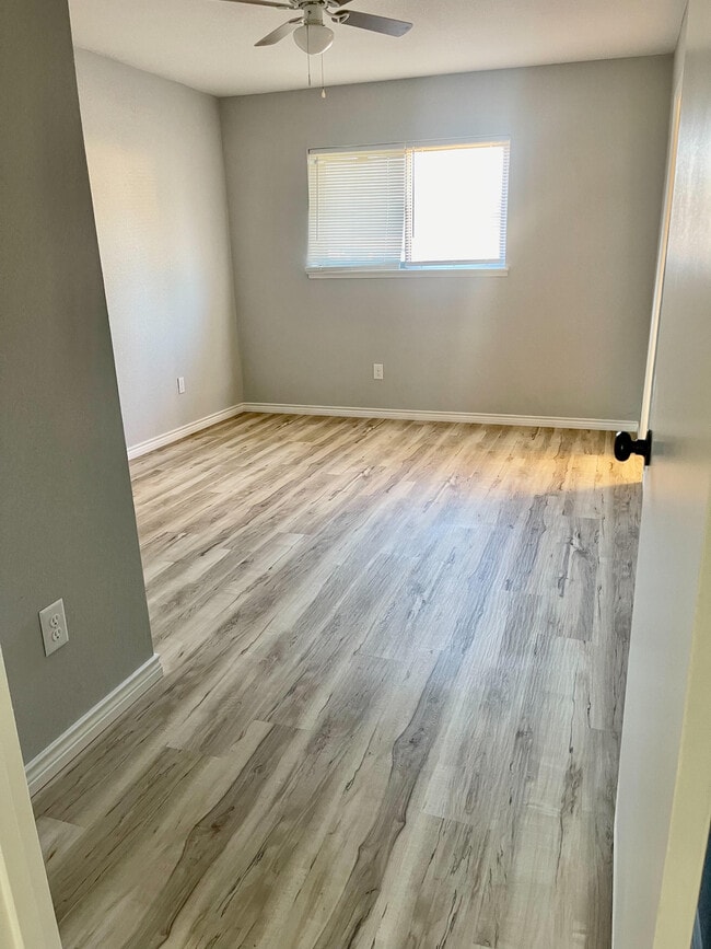 Photo - 5609 Sundown Ln House