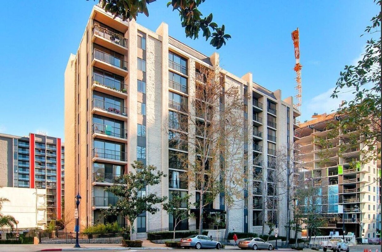Foto principal - 1 bed /1 bath in Downtown San Diego