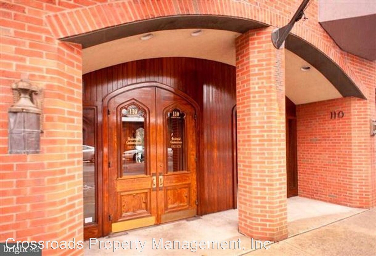 Primary Photo - 110 N Duke St
