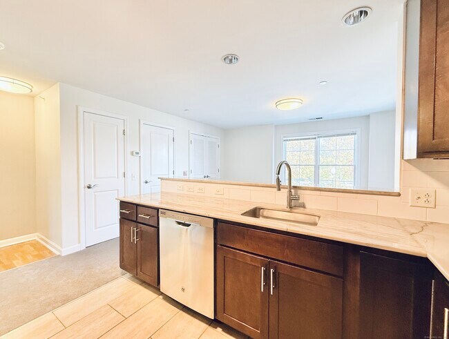 Foto del edificio - 64 Merrell Ave