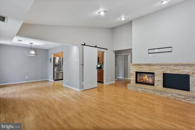 Foto del edificio - 11820 Breton Ct