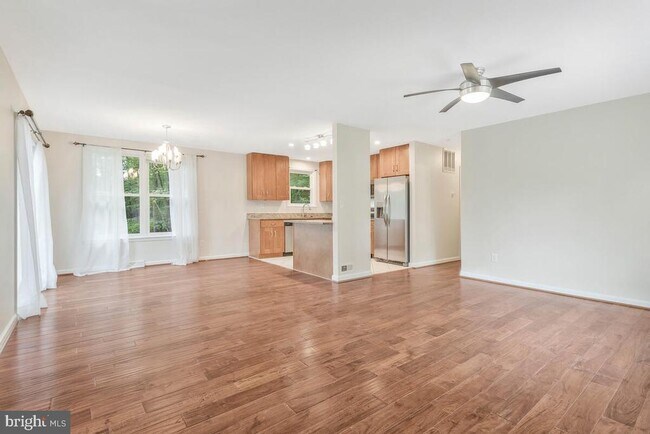 Building Photo - 10513 Norris Pl