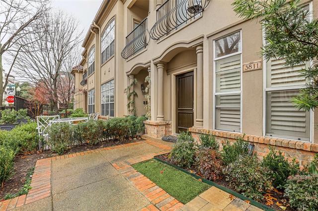 Foto principal - 3811 Travis St