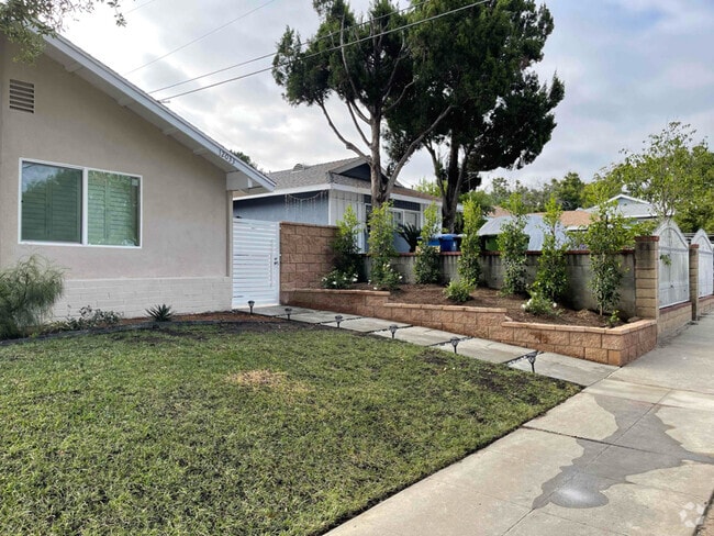 Building Photo - 12033 Youngdale Ave