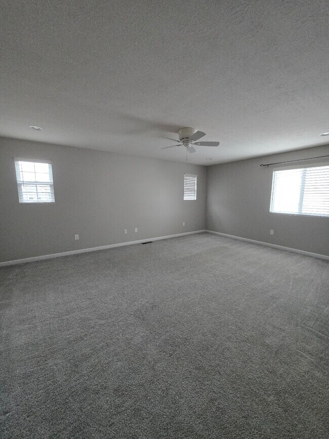 Foto del edificio - 6885 Charlestown Ln