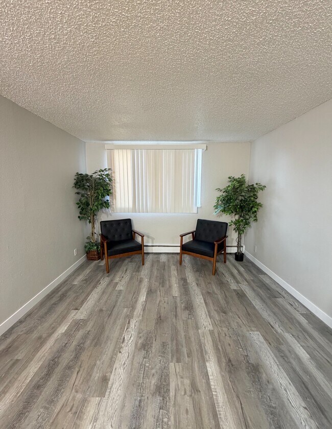 Foto del edificio - Marmont Springs Apartments