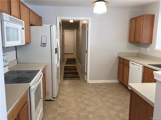 Foto del edificio - 4183 Hampton Ridge Blvd