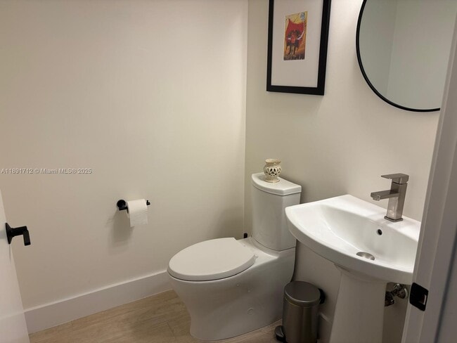 Foto del edificio - 185 SW 7th St