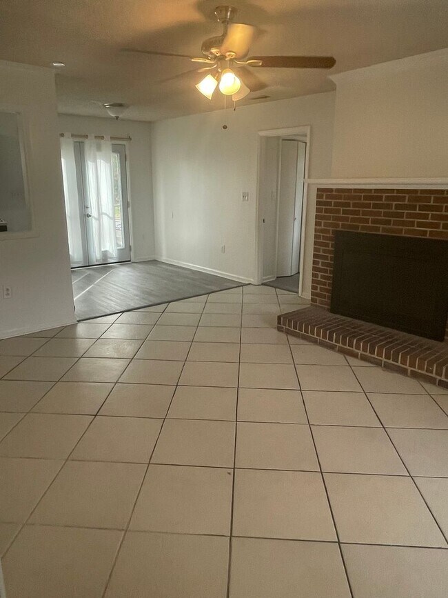 Building Photo - 7400 Lea Wood Ln