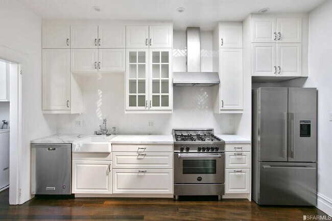 Building Photo - 62 Glover St