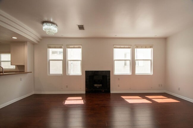 Building Photo - 4259 Dixie Canyon Ave