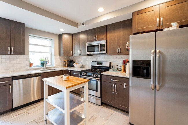 Foto del edificio - Point Breeze 2 Bedroom, 2.5 Bathroom Home