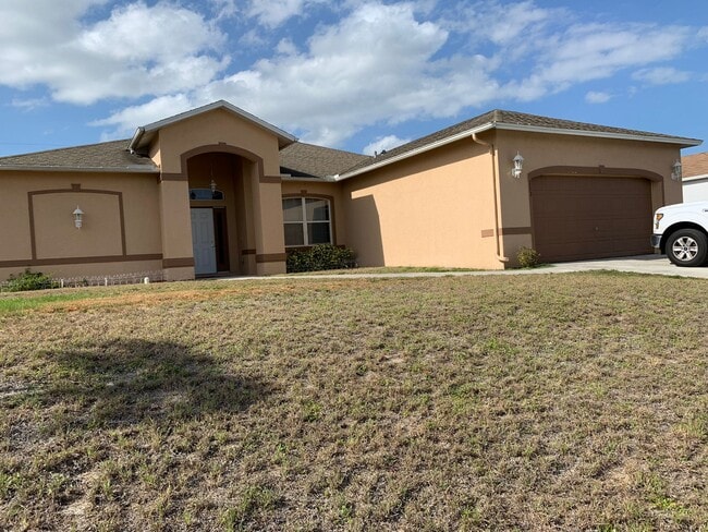 Building Photo - 113 Tropicana Pkwy E