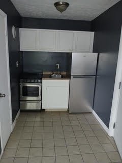 Foto del edificio - 7919 Lake Ave