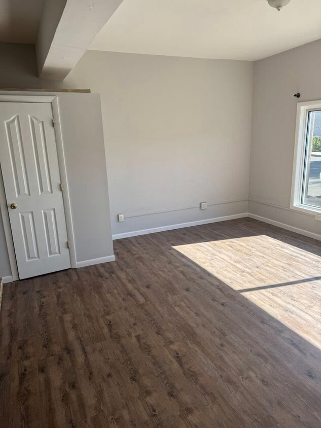 Foto principal - 131 Naugatuck Ave