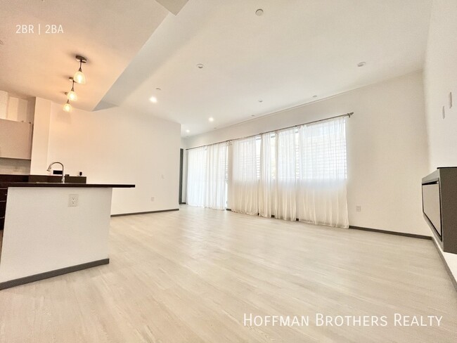 Foto del edificio - 1065 S Wooster St