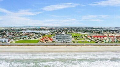 Building Photo - 7310 Seawall Blvd
