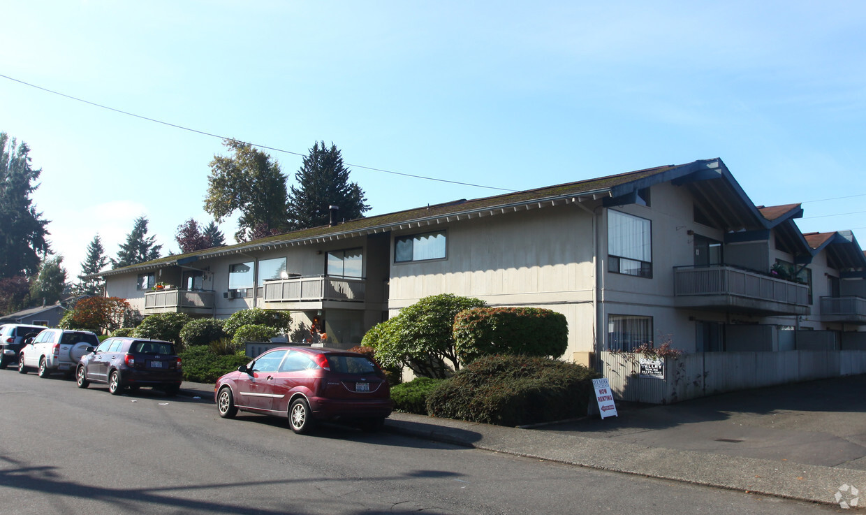 Building Photo - Illahee Apartments