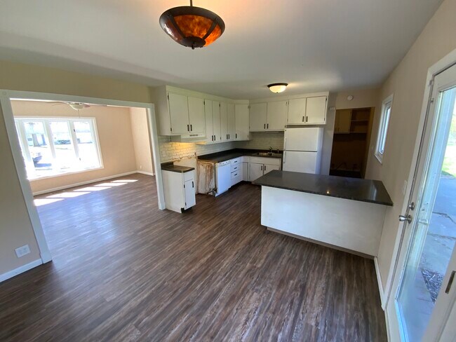 Foto del edificio - 805 Southmoor Dr