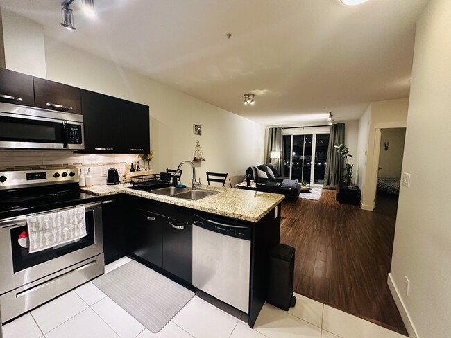 Building Photo - 1975-1975 McCallum Rd