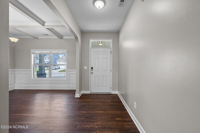Building Photo - 503 Romper Rd