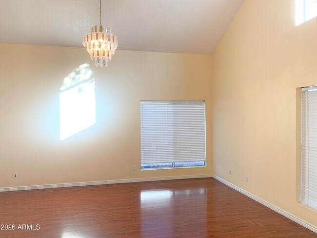 Foto del edificio - 19033 N 6th St