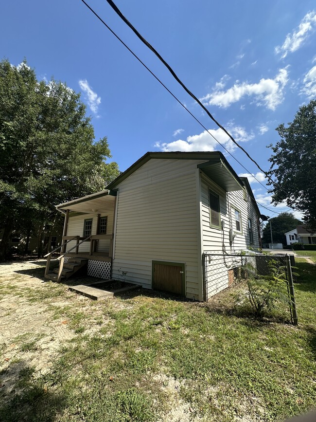Building Photo - 600 McLendon Ave