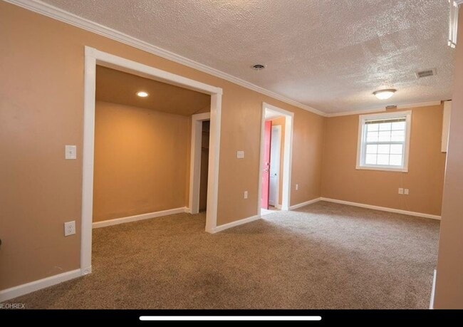 Building Photo - 13429 Kirton Ave