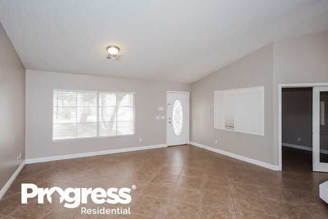 Foto del edificio - 10832 Spruce Bough St