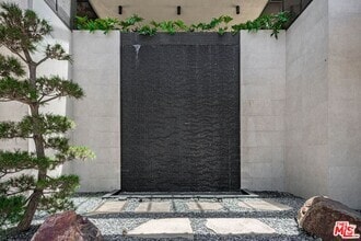 Building Photo - 2340 Century Hill