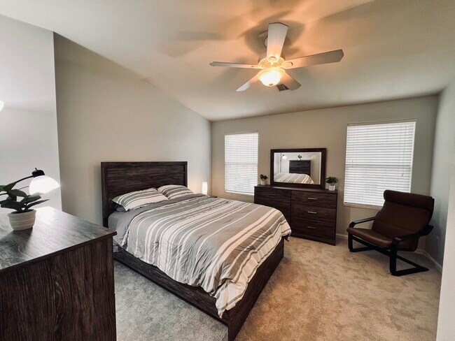 Foto del edificio - 4148 Strawbridge Ct