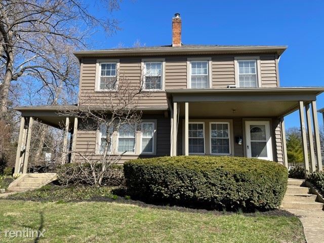 Foto principal - 3 br, 1 bath Townhome - 182 W North Broadway