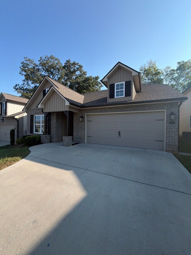 Foto del edificio - 7104 Nans Creek Way