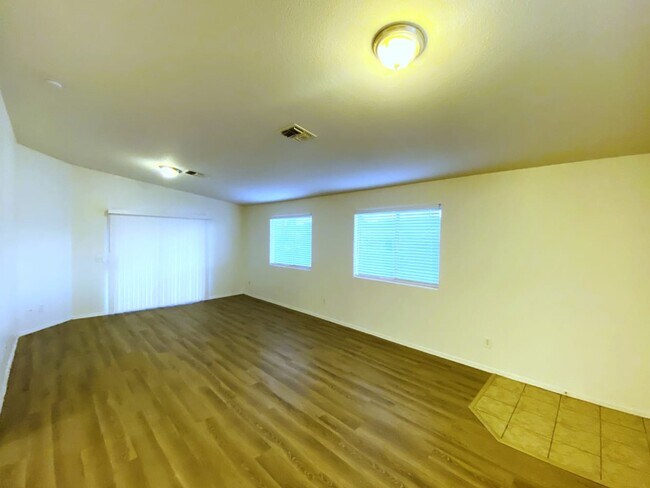 Building Photo - 2222 E Saint Anne Ave